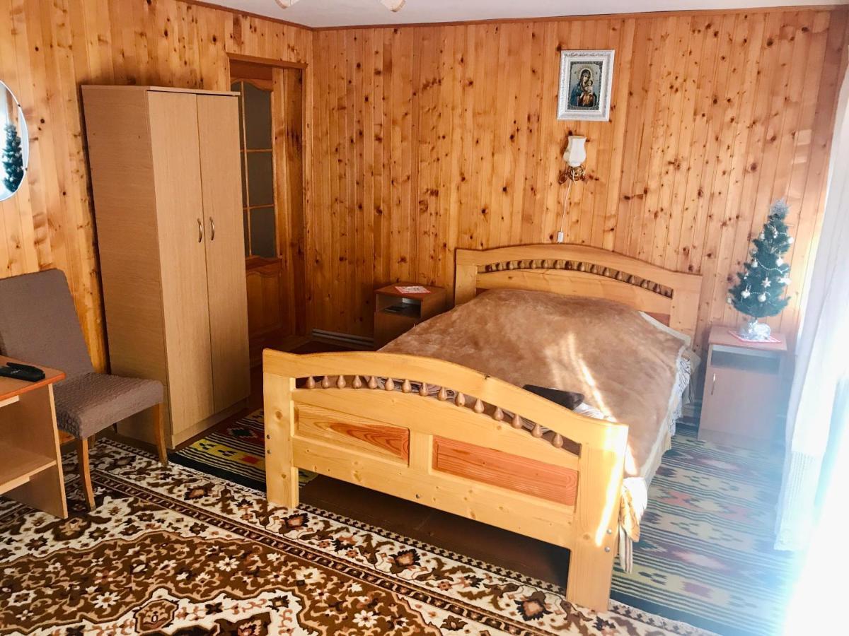 За Горбами Daire Yaremche Dış mekan fotoğraf